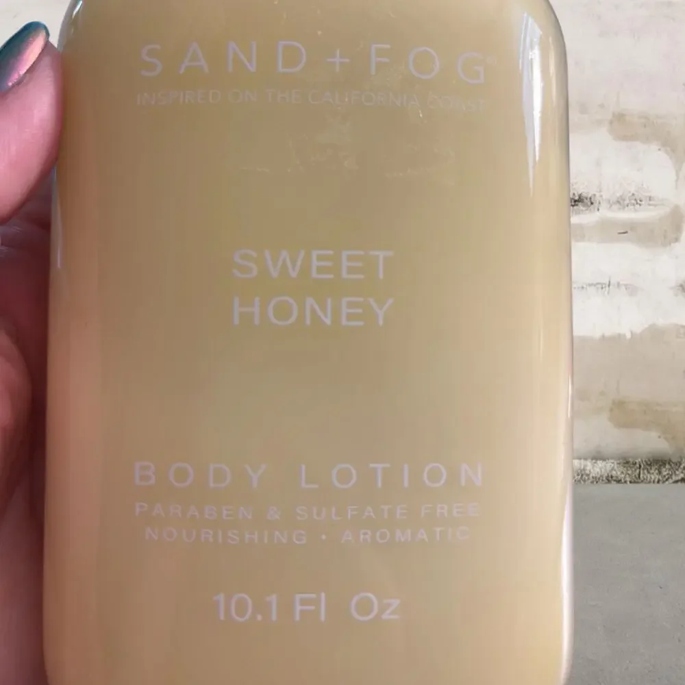 Sand + Fog Sweet Honey 10.1oz Body Lotion NEW